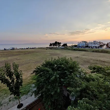 To Sea 2 Apartment Paralia Dionisiou