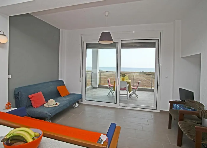 Apartment To Sea 2 *